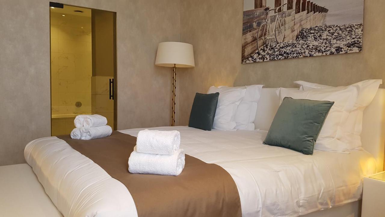 מידלקרק Hotel Acropolis " Op Het Sportiefste Park Van De Kust " מראה חיצוני תמונה